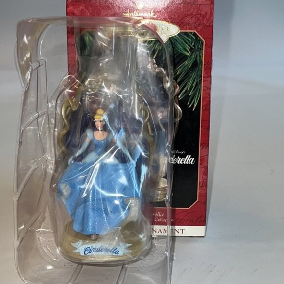 Vintage Hallmark Keepsake Disney Cinderella Ornament NIB Collectible - Picture 3 of 3